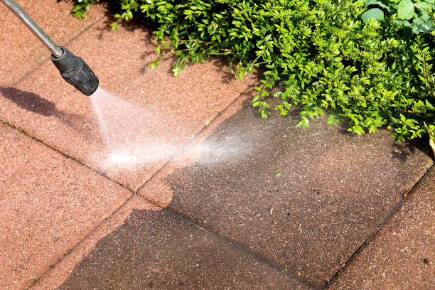 Why Choose Our Certified Pressure Washing Experts for Your Project Needs in Centreville, MS?